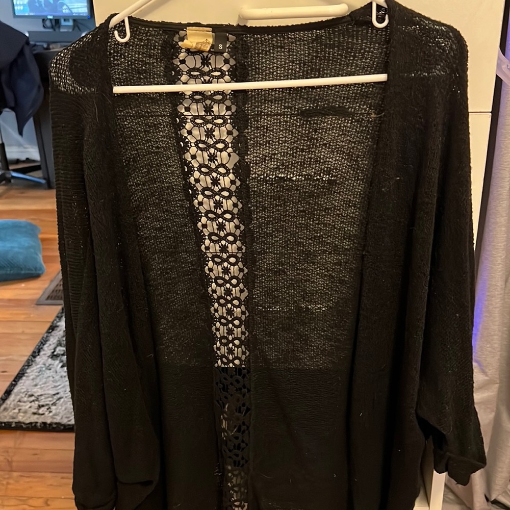 Lightweight sweater